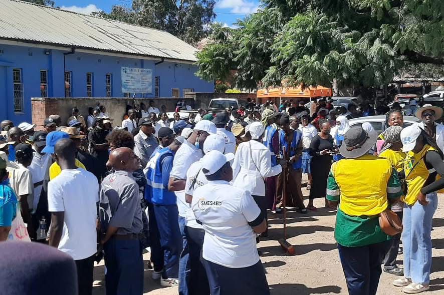 NetOne Staff Roll Up Sleeves for Mega National Clean-Up - Gemnation